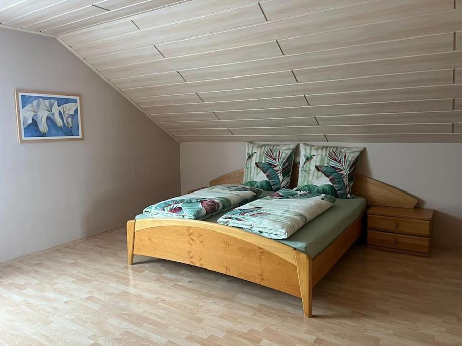 Ferienwohnung Aischgrund Hallerndorf Bagian luar foto